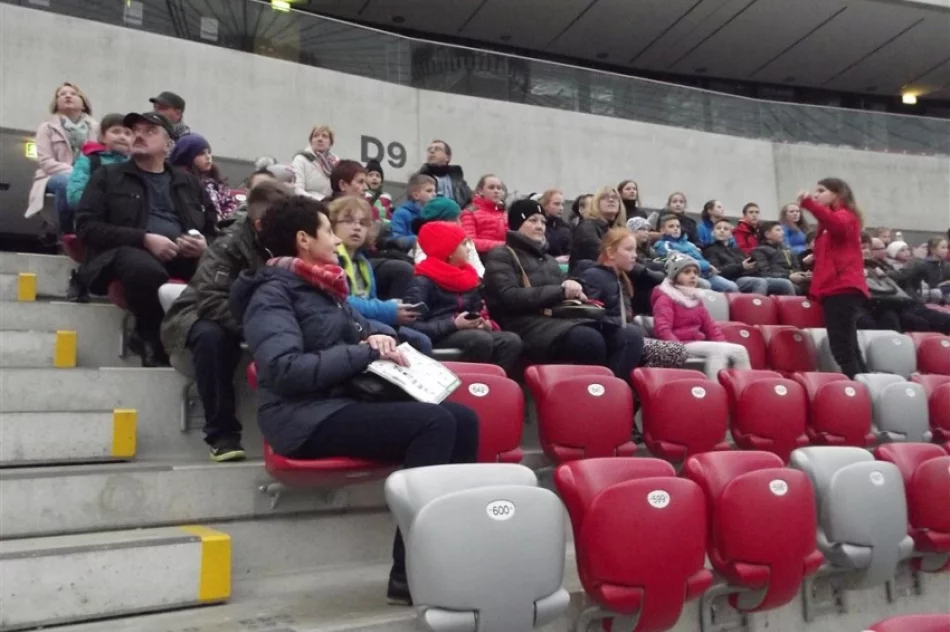 Uczniowie z Koniuszowej w Warszawie - zdjęcie 3