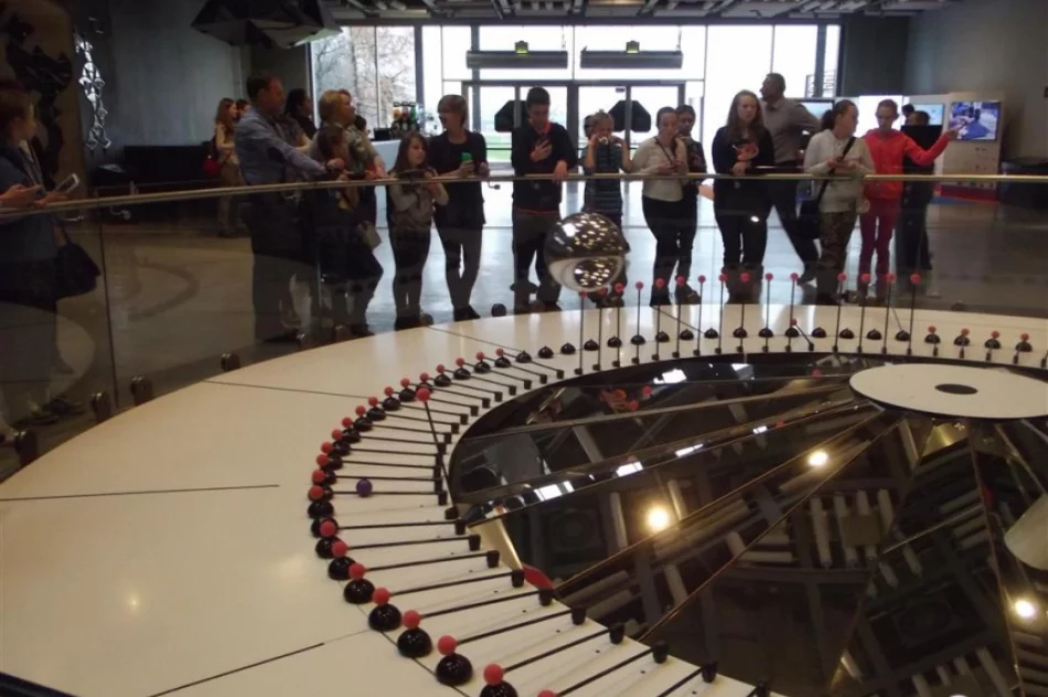 Uczniowie z Koniuszowej w Warszawie - zdjęcie 8