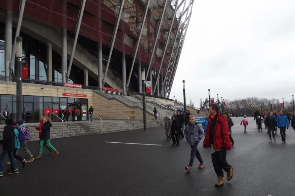 Uczniowie z Koniuszowej w Warszawie - zdjęcie 17