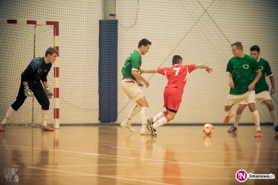 Początek rozgrywek limanowskiej ligi futsalu 2015/16 - zdjęcie 8