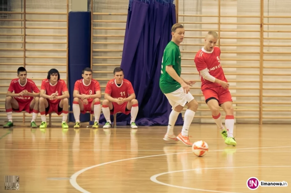 Początek rozgrywek limanowskiej ligi futsalu 2015/16 - zdjęcie 12