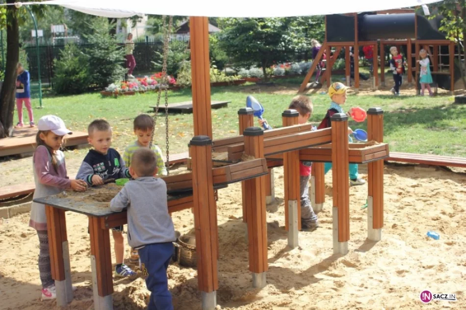 Montessoriańskie dzieci w Nowym Sączu - zdjęcie 8