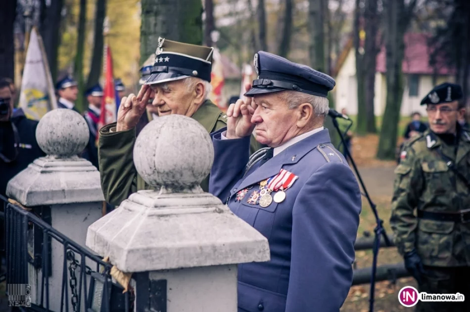 Apel poległych przy Pomniku Legionistów w Łososinie Górnej - zdjęcie 19