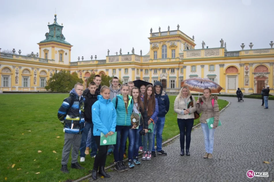 Gimnazjaliści z Koniuszowej w Warszawie - zdjęcie 4