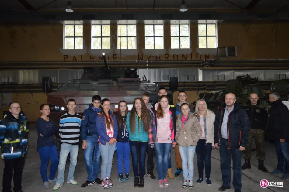 Gimnazjaliści z Koniuszowej w Warszawie - zdjęcie 8