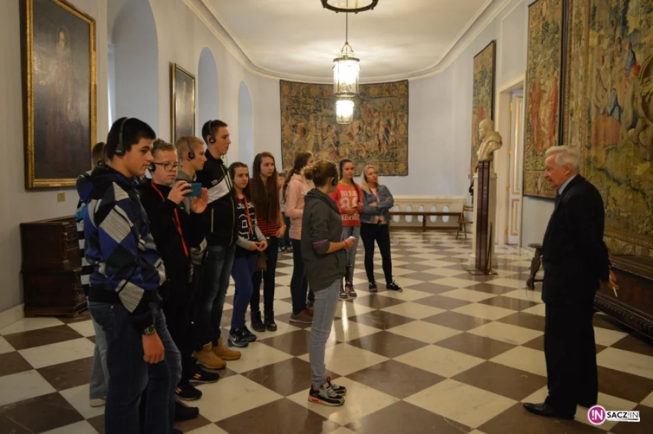 Gimnazjaliści z Koniuszowej w Warszawie - zdjęcie 11