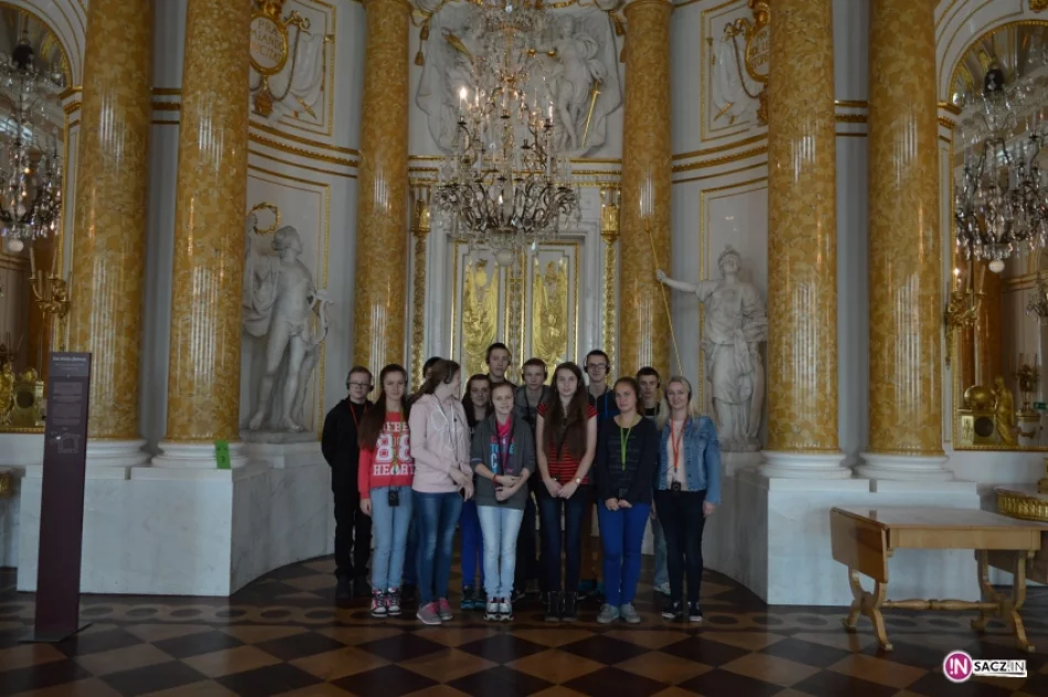 Gimnazjaliści z Koniuszowej w Warszawie - zdjęcie 12
