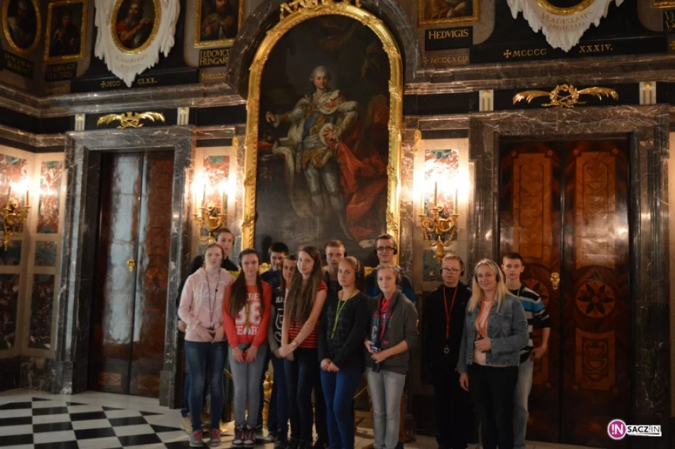 Gimnazjaliści z Koniuszowej w Warszawie - zdjęcie 13