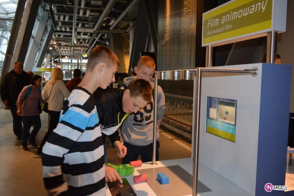 Gimnazjaliści z Koniuszowej w Warszawie - zdjęcie 18