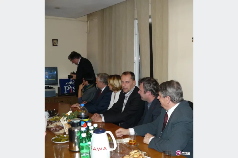 Wieczory wyborcze w komitetach PiS i PO - zdjęcie 4