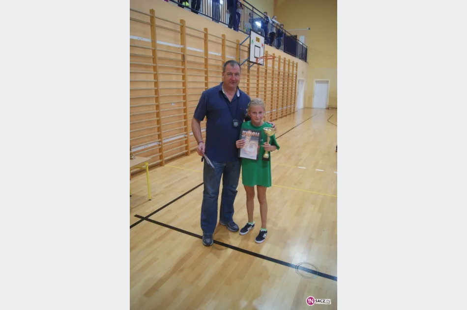 Gminne Mistrzostwa Szkół Podstawowych w halowej piłce nożnej dziewcząt - zdjęcie 12