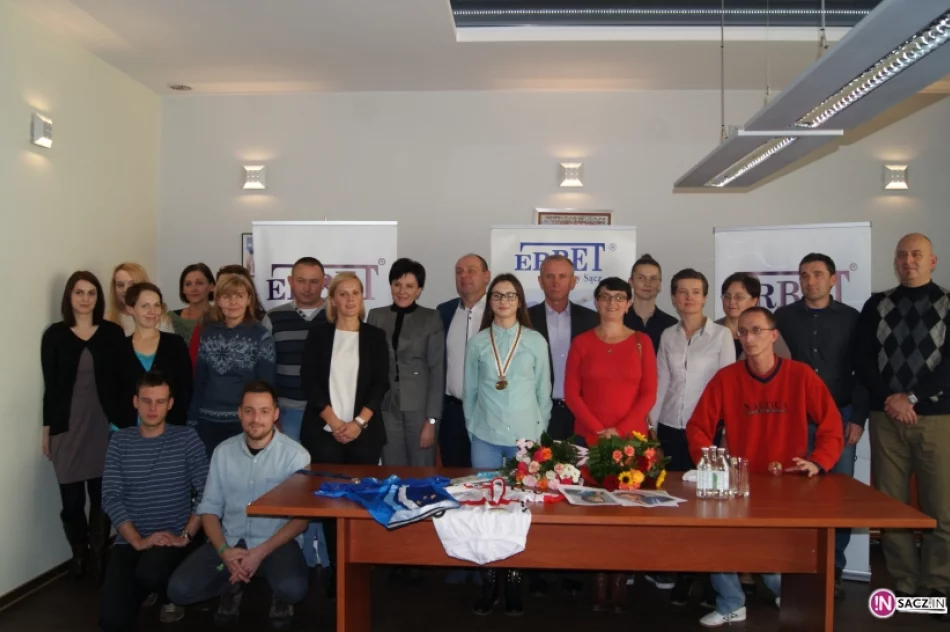 Kolarka Agnieszka Skalniak z medalem z Mistrzostw Świata w Richmond - zdjęcie 17