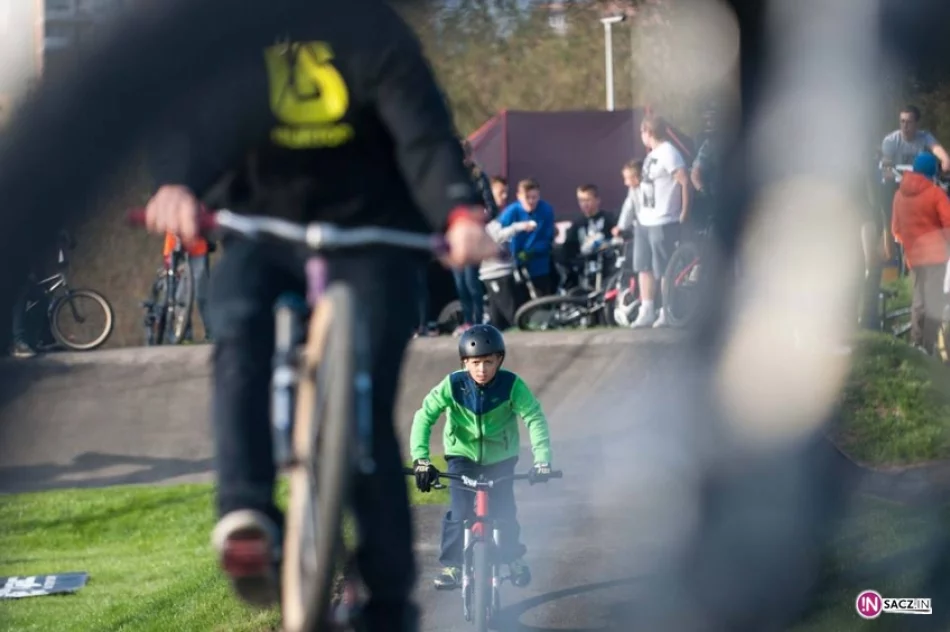 Pumptrack w Nowym Sączu oddany do użytku - zdjęcie 8