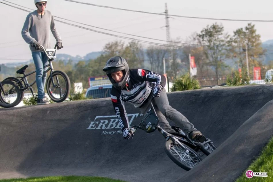 Pumptrack w Nowym Sączu oddany do użytku - zdjęcie 9