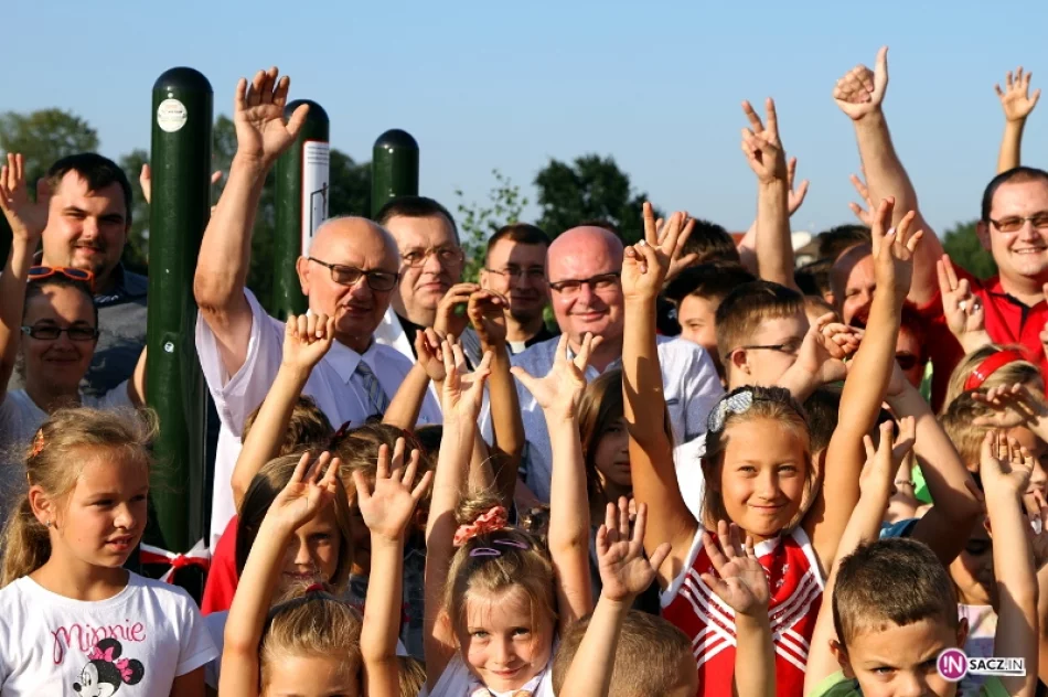Otwarcie siłowni pod chmurką na osiedlu Dąbrówka! - zdjęcie 5