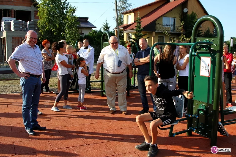 Otwarcie siłowni pod chmurką na osiedlu Dąbrówka! - zdjęcie 6