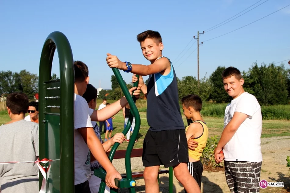 Otwarcie siłowni pod chmurką na osiedlu Dąbrówka! - zdjęcie 15