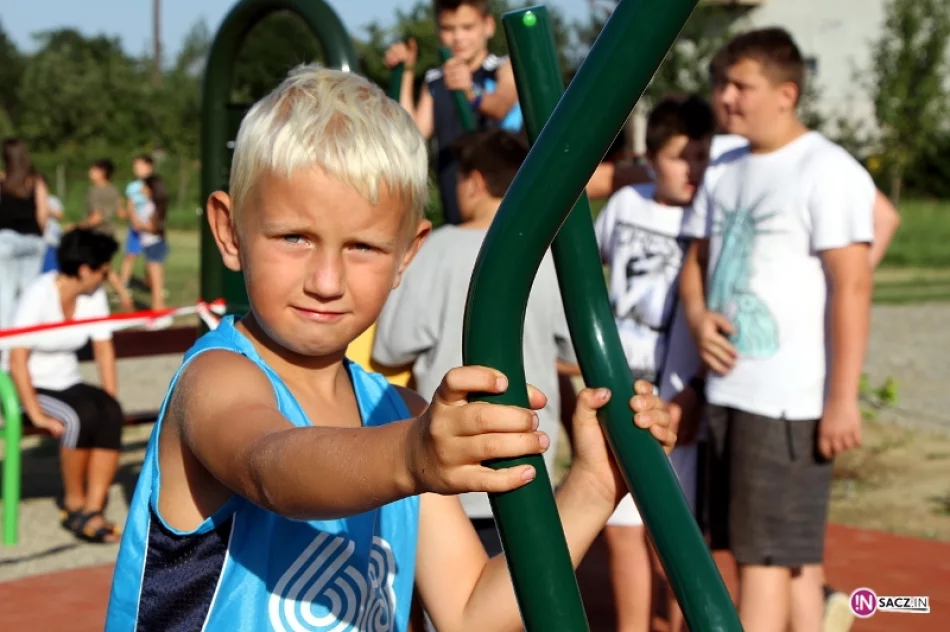 Otwarcie siłowni pod chmurką na osiedlu Dąbrówka! - zdjęcie 16