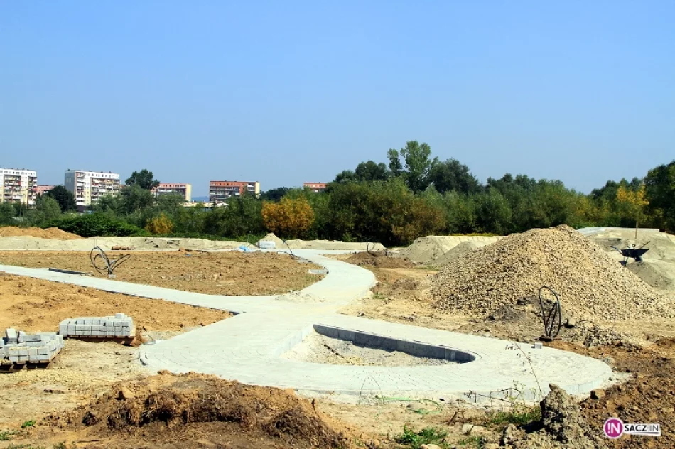 Fotorelacja z placu budowy pumptracka przy Al. Piłsudskiego - zdjęcie 3