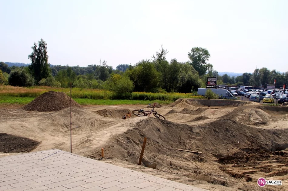 Fotorelacja z placu budowy pumptracka przy Al. Piłsudskiego - zdjęcie 8