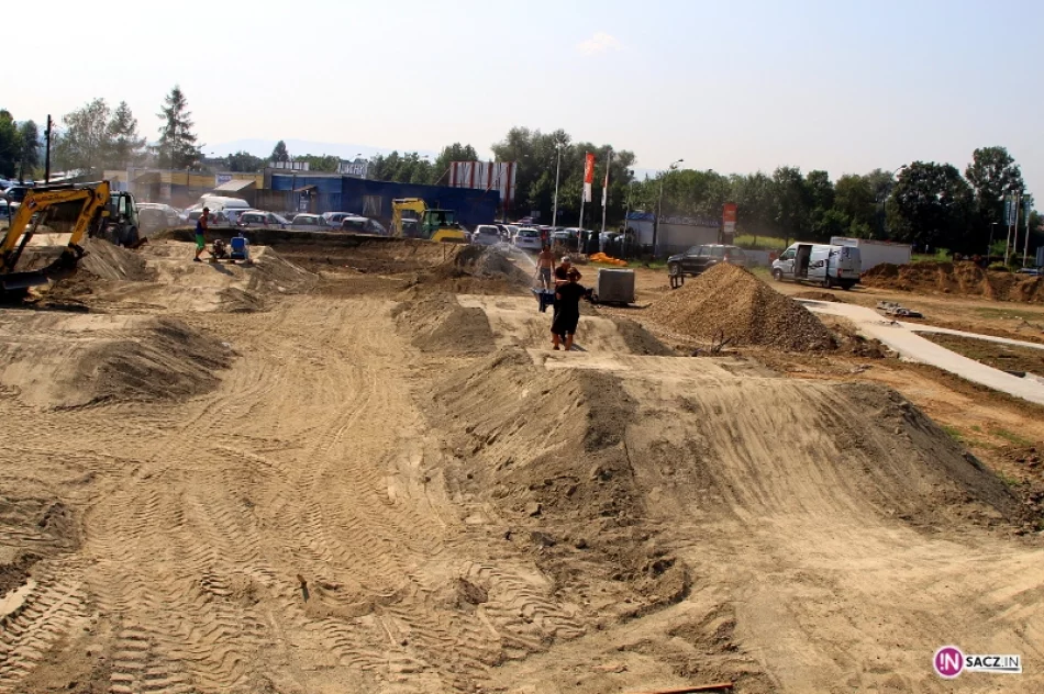 Fotorelacja z placu budowy pumptracka przy Al. Piłsudskiego - zdjęcie 12
