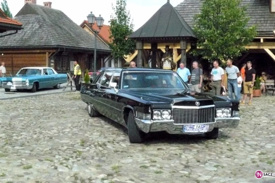 Nowy Sącz opanowały zabytkowe auta retro - zdjęcie 4