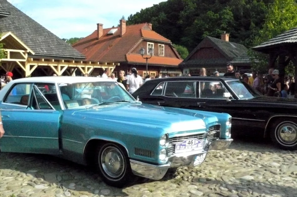 Nowy Sącz opanowały zabytkowe auta retro - zdjęcie 12