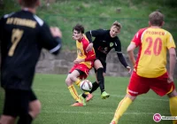 Tymbark – Płomień Limanowa: trzy czerwone kartki i podział punktów - zdjęcie główne