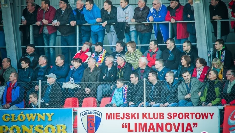 Limanovia – Wisła: drużyna gotowa do gry, arbiter wyznaczony, a murawa… - zdjęcie 1