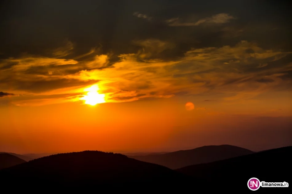 Czy noc bez księżyca może być jasna? - zdjęcie 15