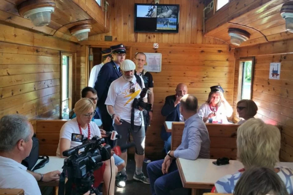 Nowosądeckie Stowarzyszenie Miłośników Kolei zainaugurowało edycję kursów pociągami retro po Małopolsce. - zdjęcie 4