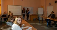 Gimnazjaliści z Koniuszowej uczestniczyli w „Targach Pracy i Przedsiębiorczości” - zdjęcie 3