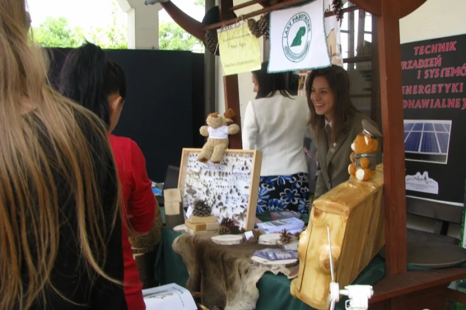 Gimnazjaliści z Koniuszowej uczestniczyli w „Targach Pracy i Przedsiębiorczości” - zdjęcie 7