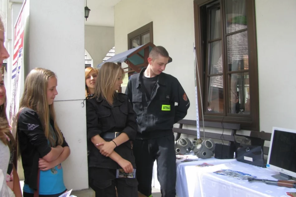 Gimnazjaliści z Koniuszowej uczestniczyli w „Targach Pracy i Przedsiębiorczości” - zdjęcie 14