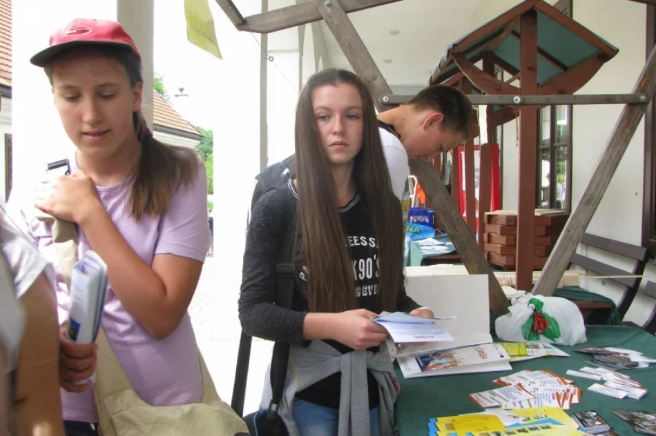 Gimnazjaliści z Koniuszowej uczestniczyli w „Targach Pracy i Przedsiębiorczości” - zdjęcie 18