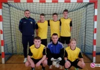 Halowe mistrzostwa: podwójny awans Dobrzanki i KS Tymbark. - zdjęcie główne