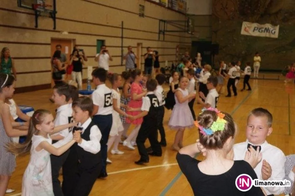 XVI Międzyszkolny Turniej Tańca Towarzyskiego „TUPTUŚ 2015” im. Janusza Głuca - zdjęcie 14