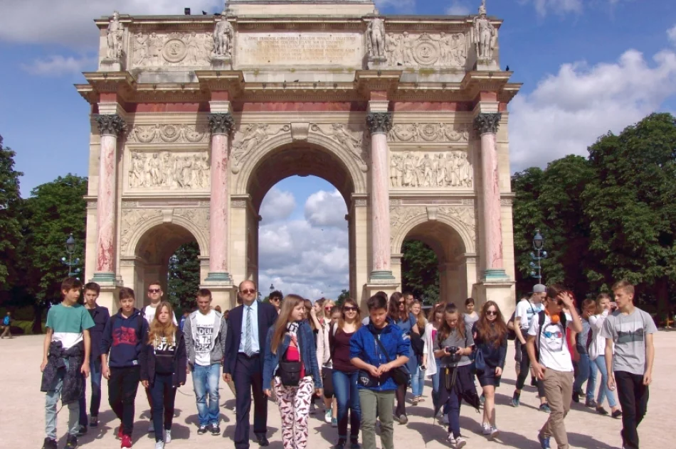 Fotorelacja z podróży szkoły Chrobrego sądecko-polskimi śladami przez trzy stolice – Pragę, Paryż i Brukselę. - zdjęcie 13
