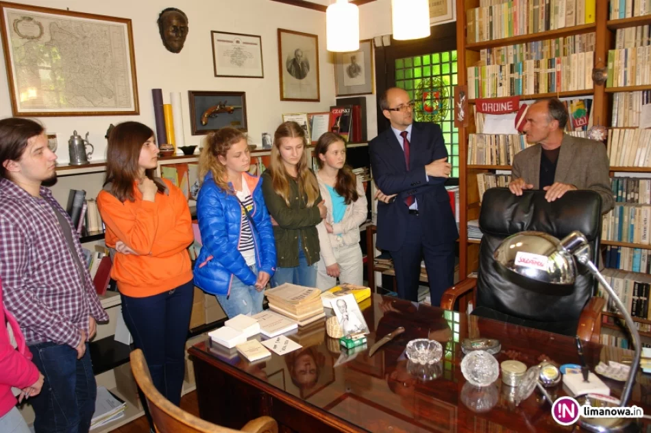 Fotorelacja z podróży szkoły Chrobrego sądecko-polskimi śladami przez trzy stolice – Pragę, Paryż i Brukselę. - zdjęcie 15