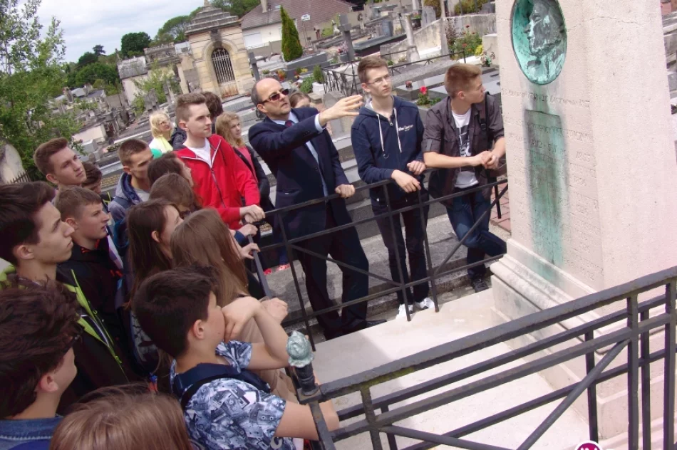 Fotorelacja z podróży szkoły Chrobrego sądecko-polskimi śladami przez trzy stolice – Pragę, Paryż i Brukselę. - zdjęcie 18