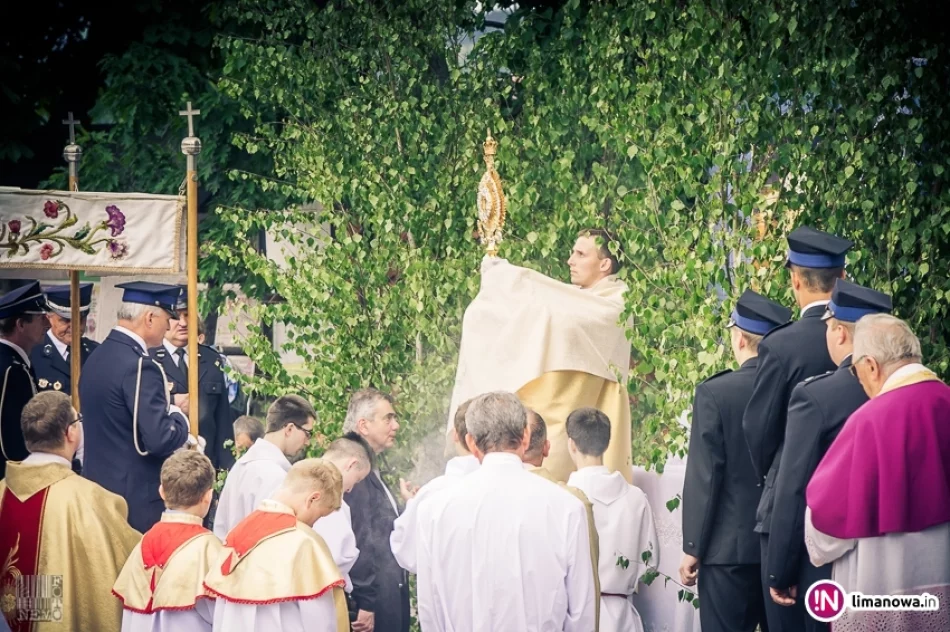 Procesja Bożego Ciała w Tymbarku 2015 - zdjęcie 2