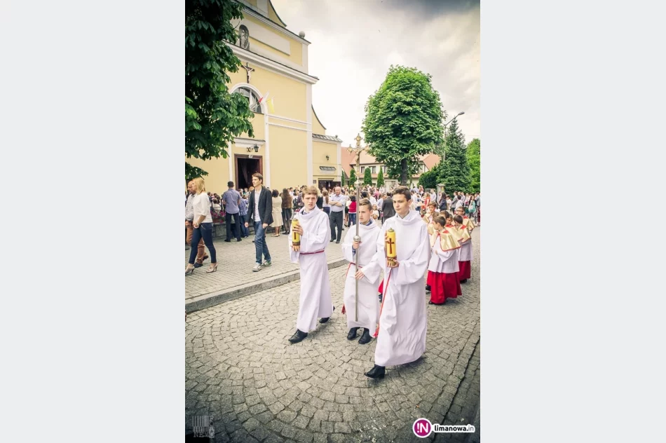 Procesja Bożego Ciała w Tymbarku 2015 - zdjęcie 5