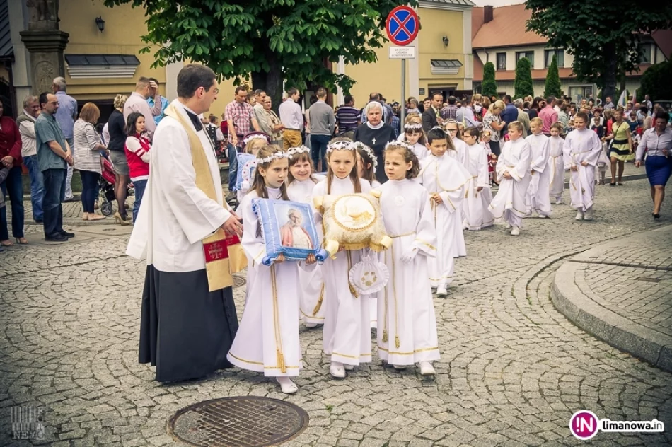 Procesja Bożego Ciała w Tymbarku 2015 - zdjęcie 7