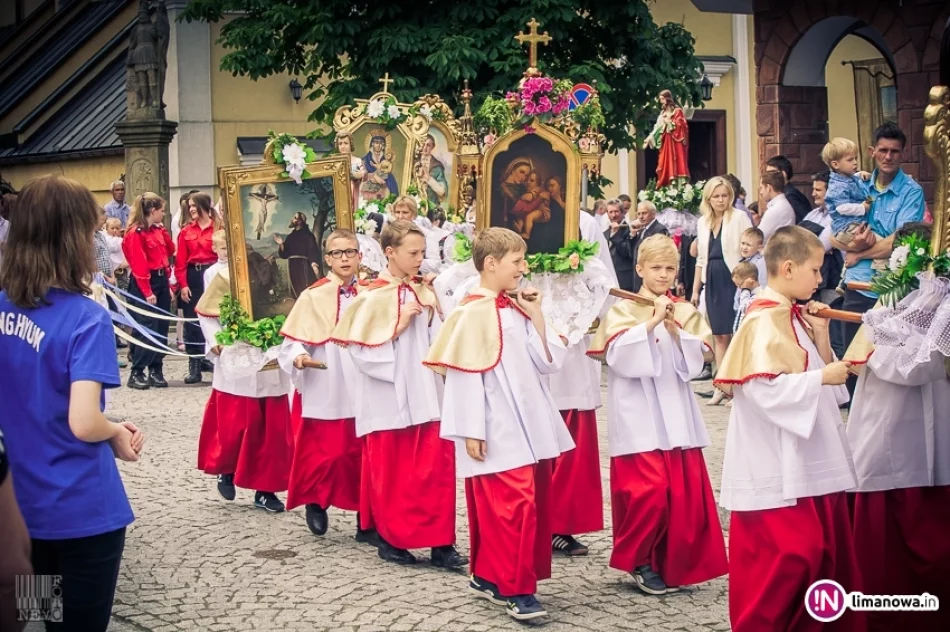 Procesja Bożego Ciała w Tymbarku 2015 - zdjęcie 15