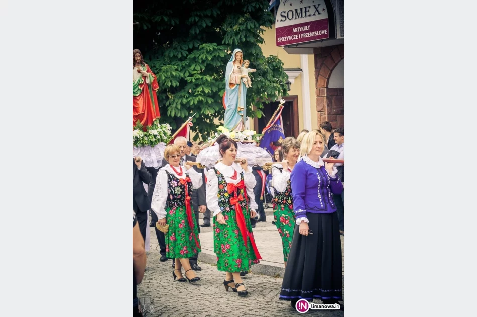 Procesja Bożego Ciała w Tymbarku 2015 - zdjęcie 18