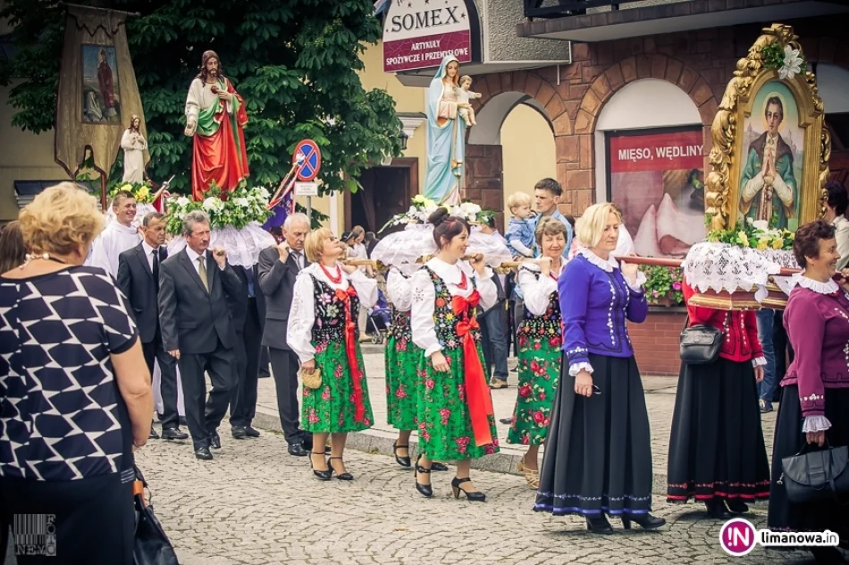 Procesja Bożego Ciała w Tymbarku 2015 - zdjęcie 19