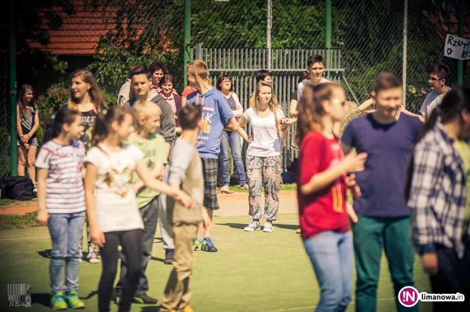 Dzień Dziecka w ZS im. Stanisława Konarskiego  w Starej Wsi II - zdjęcie 16