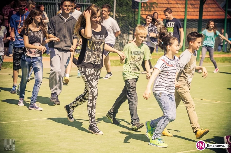 Dzień Dziecka w ZS im. Stanisława Konarskiego  w Starej Wsi II - zdjęcie 17