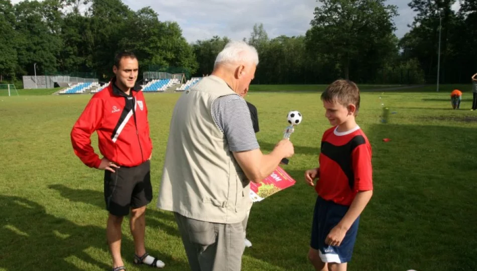 W Słopnicach rozegrano turniej „Wakacje z piłką nożną 2014” - zdjęcie 1