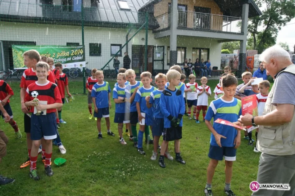 W Słopnicach rozegrano turniej „Wakacje z piłką nożną 2014” - zdjęcie 2